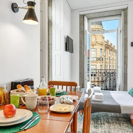 Host Wise - Lovely Shinny Flats With Balcony - Clerigos Oporto