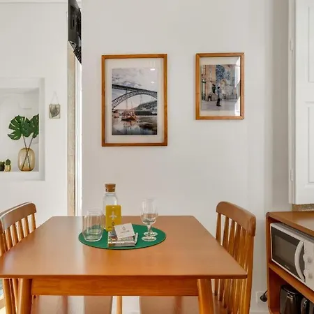 Host Wise - Lovely Shinny Flats With Balcony - Clerigos