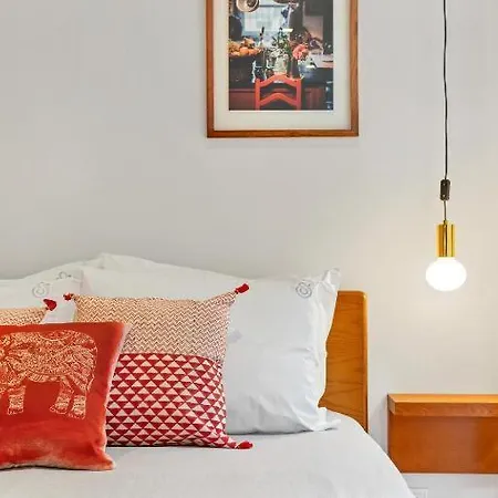 Host Wise - Lovely Shinny Flats With Balcony - Clerigos Apartment *