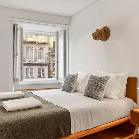 Host Wise - Lovely Shinny Flats With Balcony - Clerigos *