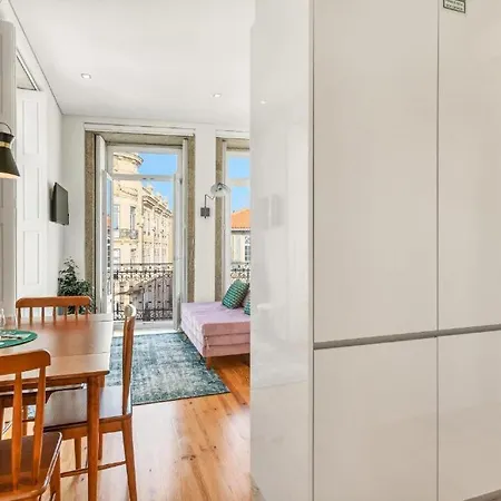 Host Wise - Lovely Shinny Flats With Balcony - Clerigos
