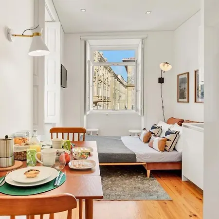 Host Wise - Lovely Shinny Flats With Balcony - Clerigos Apartment *