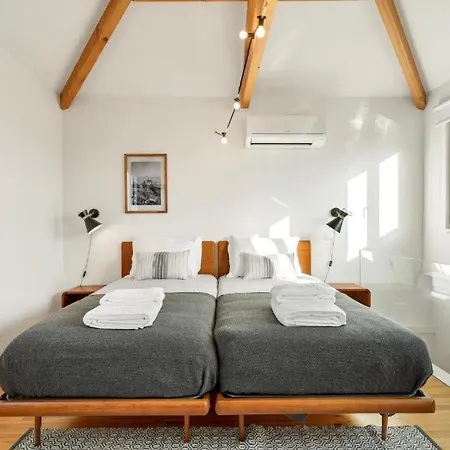 Host Wise - Lovely Shinny Flats With Balcony - Clerigos *