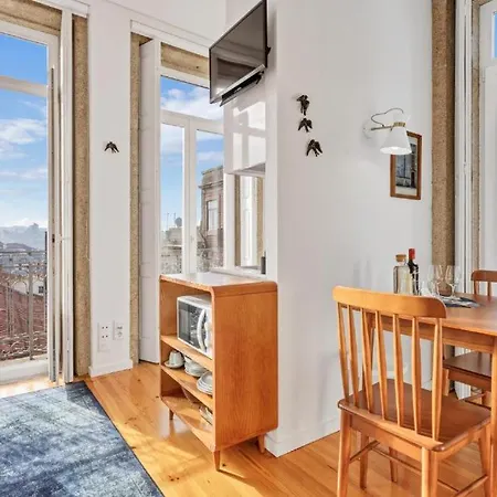 Host Wise - Lovely Shinny Flats With Balcony - Clerigos