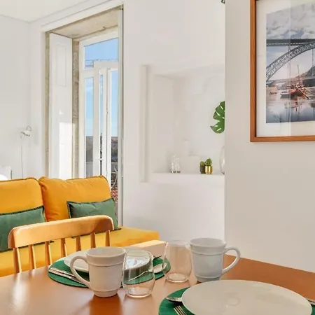 Apartment Host Wise - Lovely Shinny Flats With Balcony - Clerigos